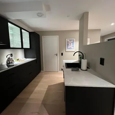Apartment Moderne 2- Roms I